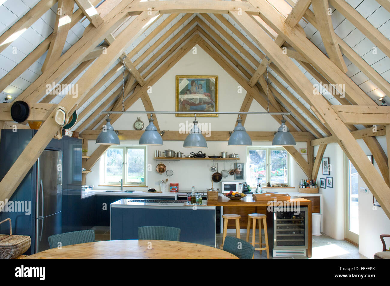 Chêne voûtée plafond pour une cuisine moderne. Banque D'Images