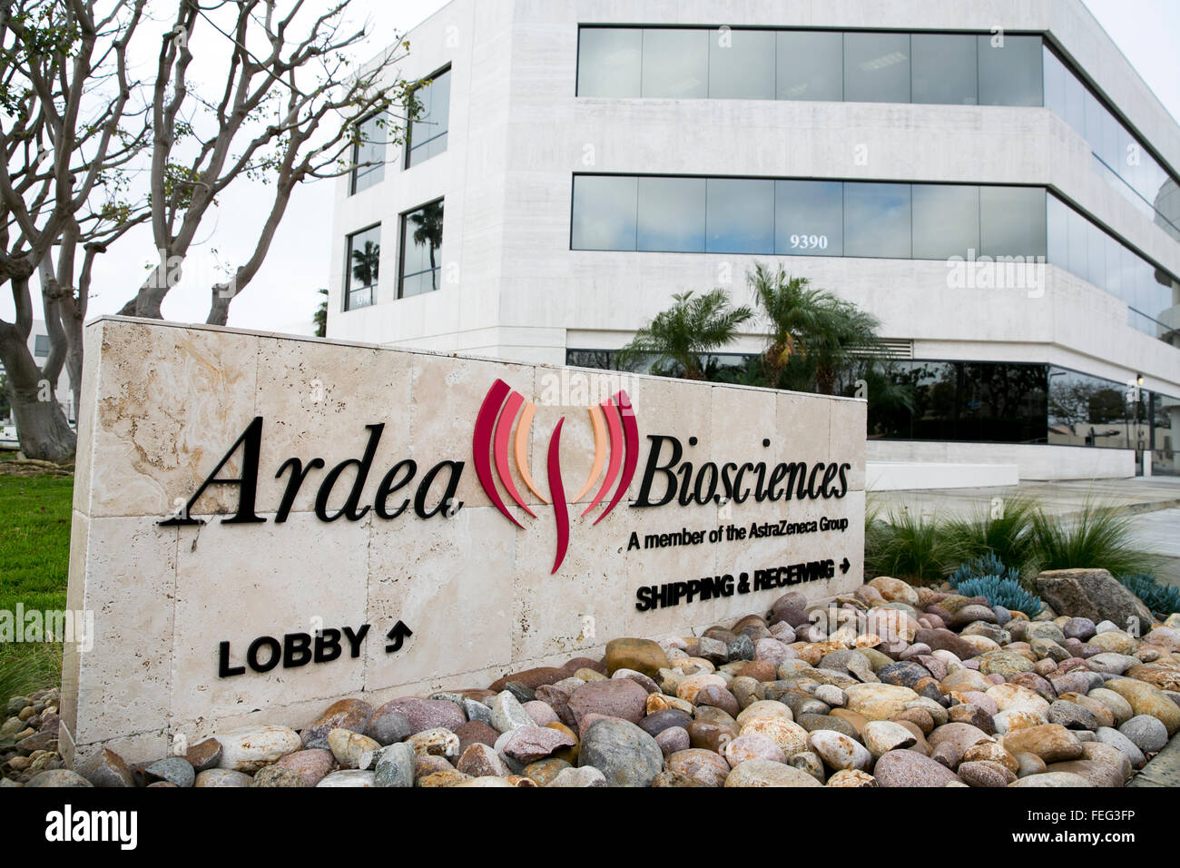 Un logo affiche à l'extérieur du siège de l'Ardea Biosciences à San Diego, Californie le 30 janvier 2016. Banque D'Images