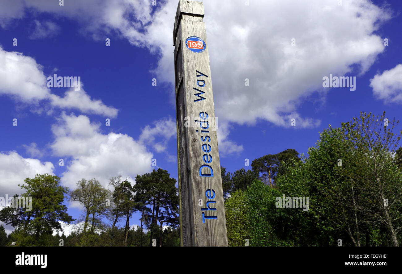 Signe pour le Deeside Chemin chemin dans l'Aberdeenshire, Ecosse, Royaume-Uni. Une ancienne voie de chemin de fer converti à des fins récréatives Banque D'Images
