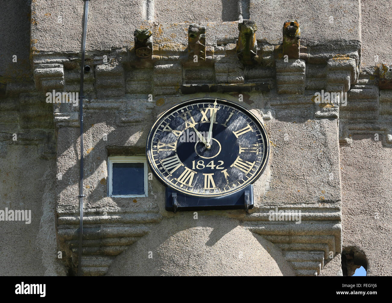 Vieille horloge datée 1842 sur le Château de Crathes Aberdeenshire, Scotland, UK, w Banque D'Images