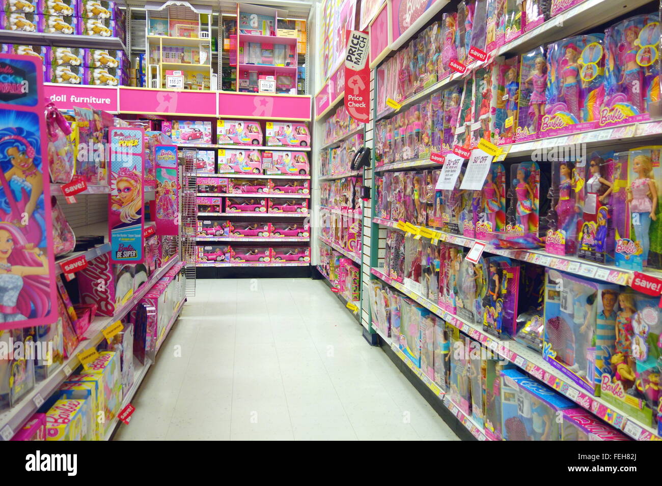 Barbie doll store Banque de photographies et d'images à haute résolution -  Alamy