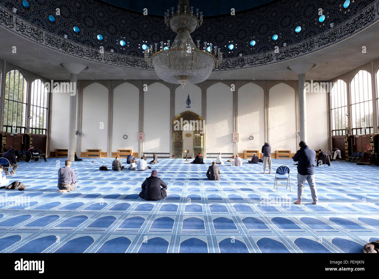 Une vue générale de la salle de prière à la mosquée centrale de Londres Banque D'Images