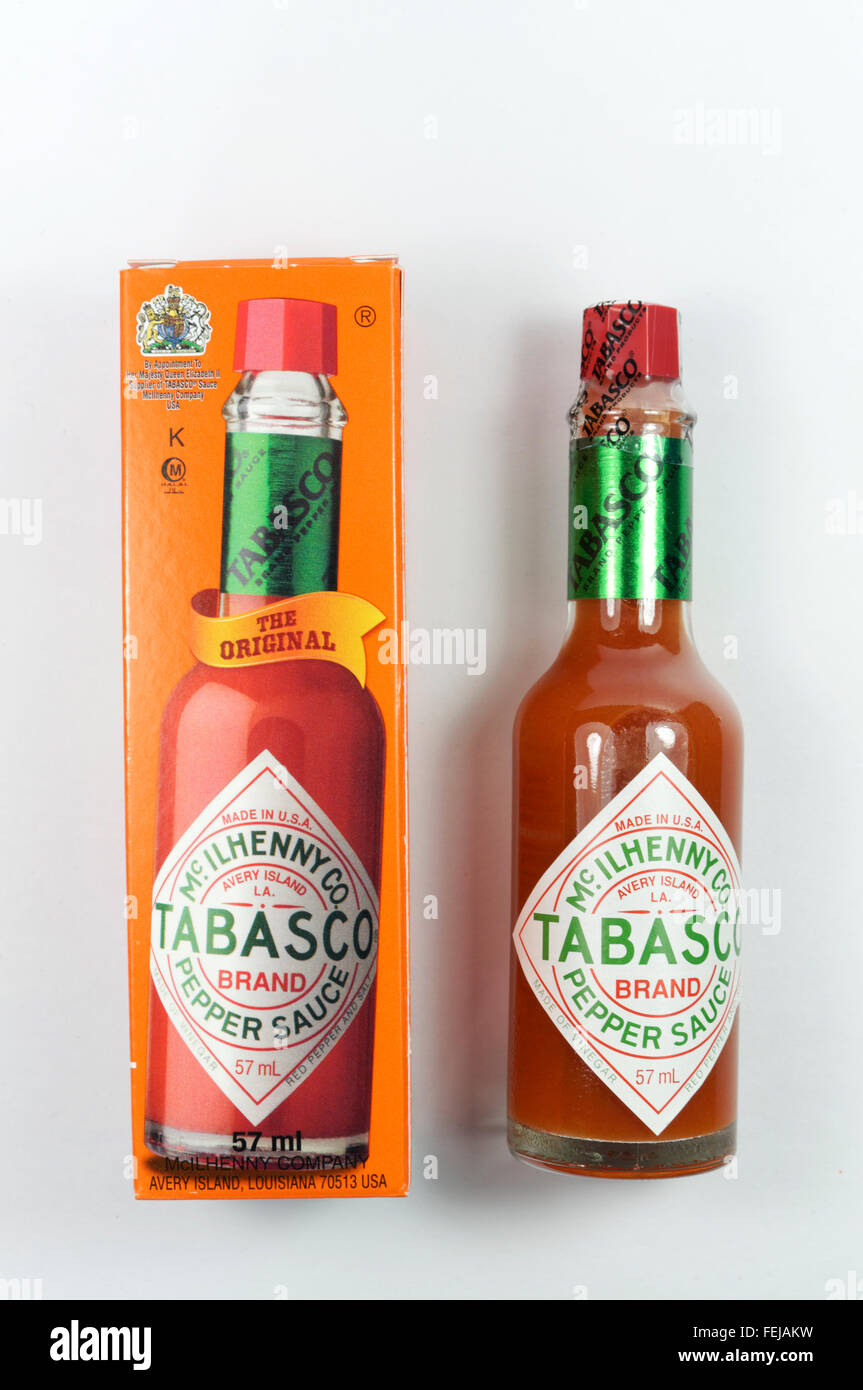 Bouteille de sauce Tabasco. Banque D'Images