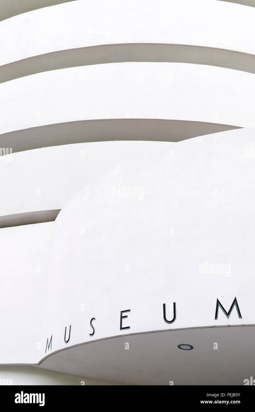 USA, New York, Manhattan, Upper East Side, Museum Mile, Guggenheim Museum, conçu par Frank Lloyd Wright Banque D'Images