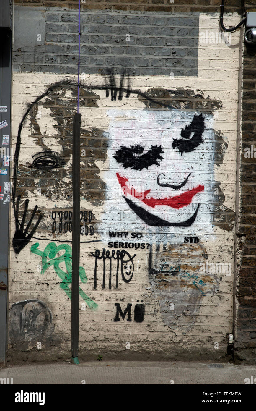 Shoreditch et Hoxton salon street art et graffiti, London, E1. Des graffitis et des images peintes sur des murs en brique. Banque D'Images