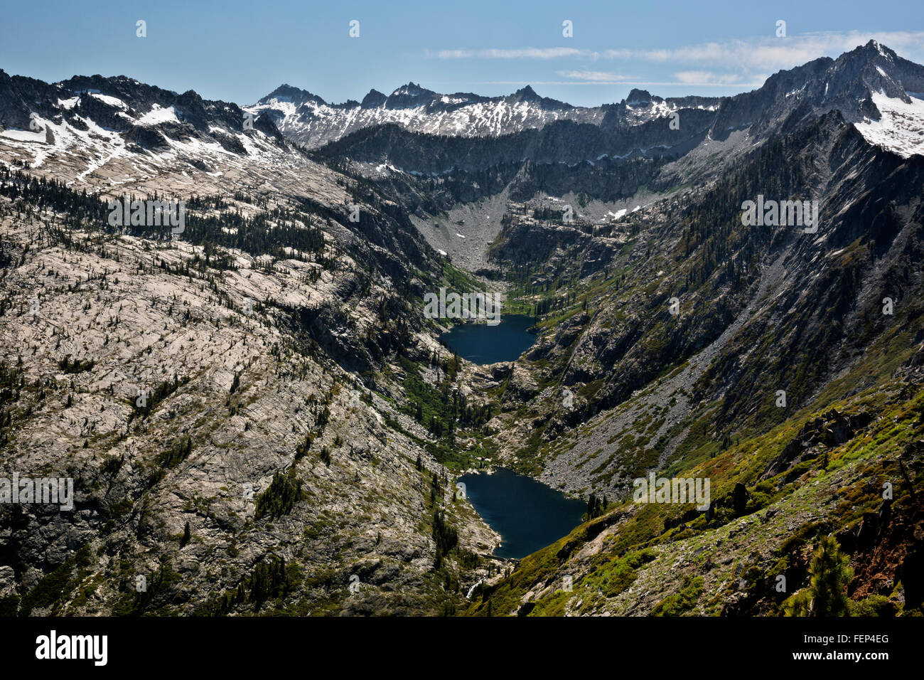 Californie - Emerald et Sapphire, lacs de la vallée du ruisseau Fourchette Stuart du sommet du Caribou Scramble . Banque D'Images