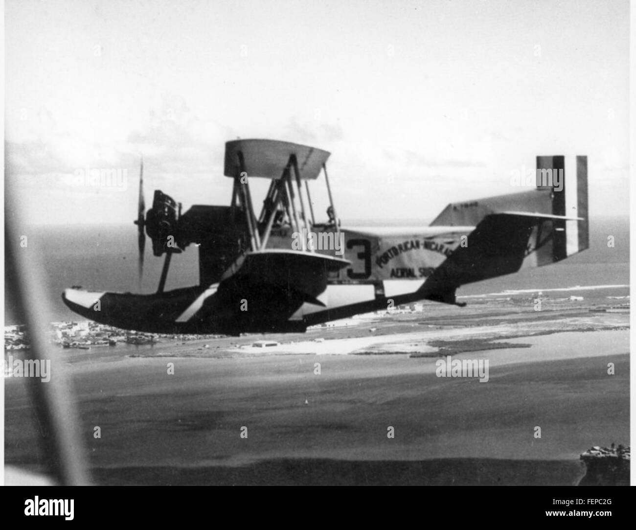 Cette image de la collection Ray Wagner présente un avion remarquable ...