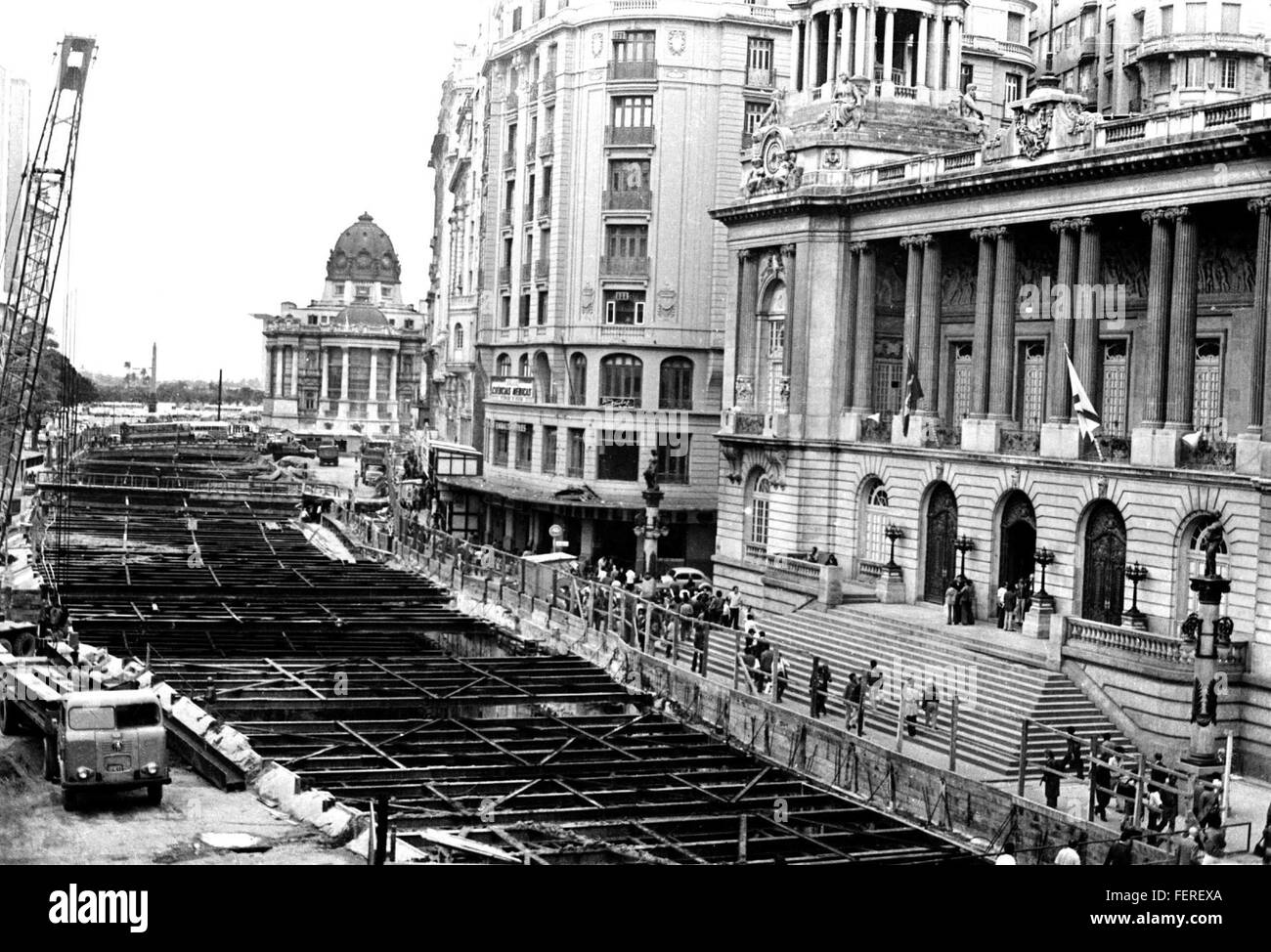 Palácio Monroe, situé à Rio de Janeiro, au Brésil, était un bâtiment emblématique abritant autrefois le Sénat brésilien. Il a été démoli à la fin du XXe siècle, marquant la fin d'une ère architecturale à Rio. Banque D'Images