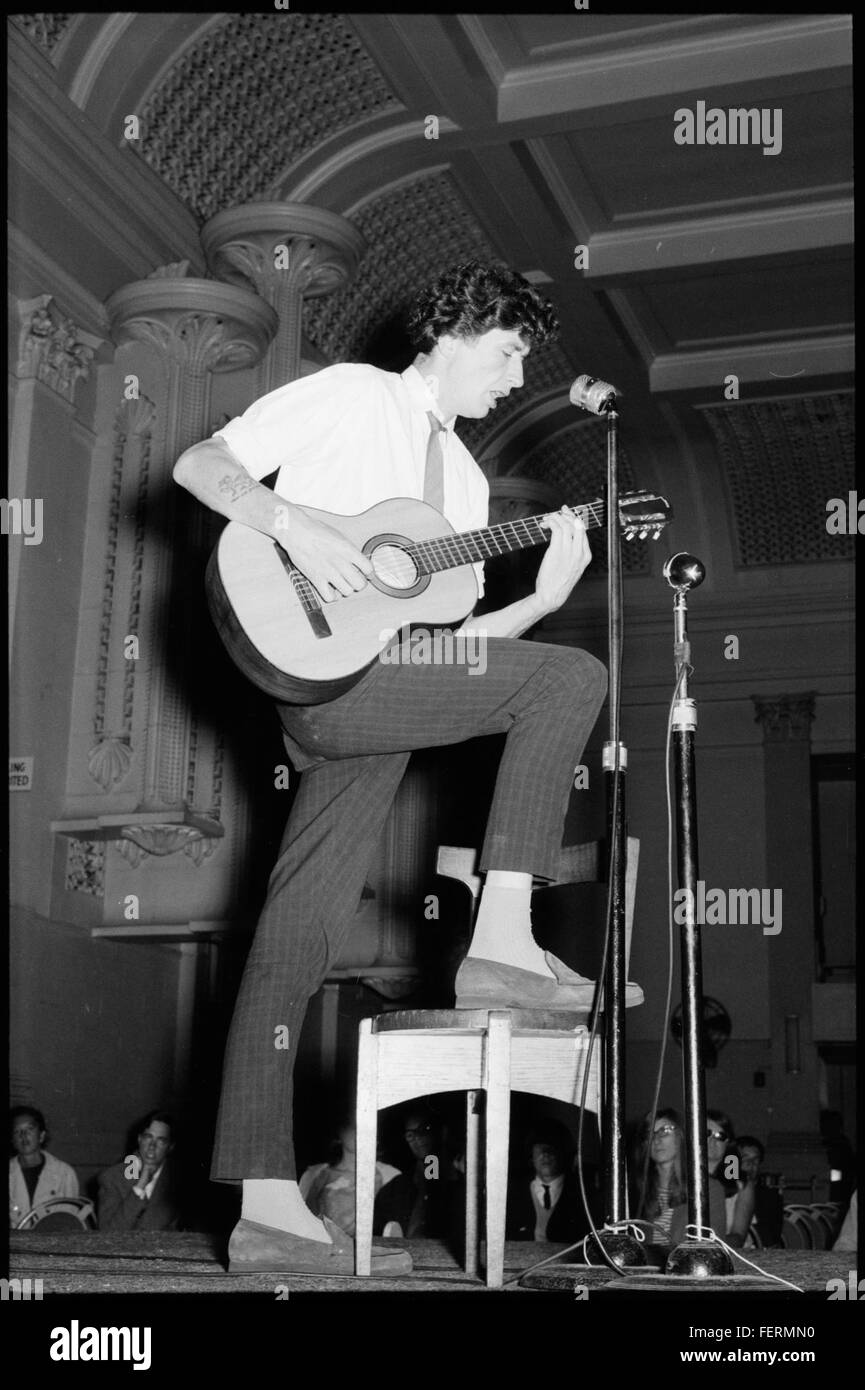 Declan Affley, SAFA fundraiser, Paddington Town Hall, 21 janvier 1965 / La Tribune Declan Affley, SAFA fundraiser, Paddington Town Hall, Janvier Banque D'Images