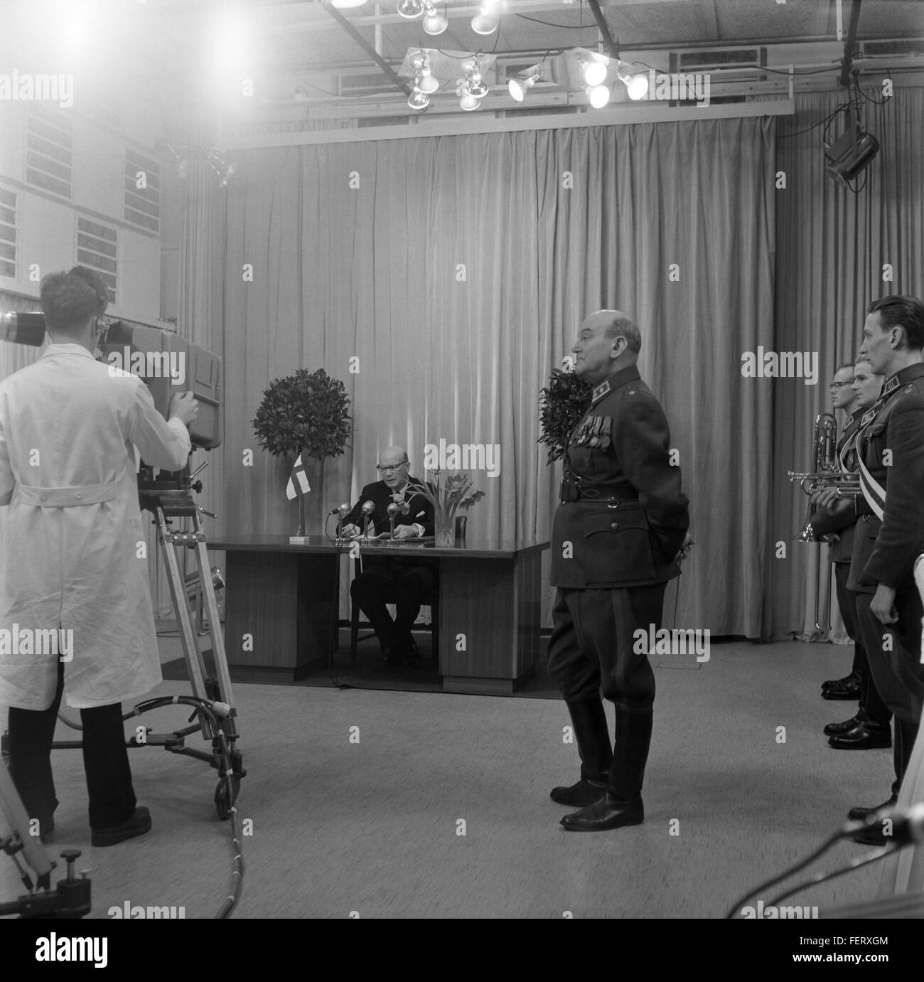 La Radiotélévision finlandaise diffuse des émissions de télévision régulières 1.1.1958. La Radiotélévision finlandaise diffuse des émissions de télévision régulières 111958 Banque D'Images