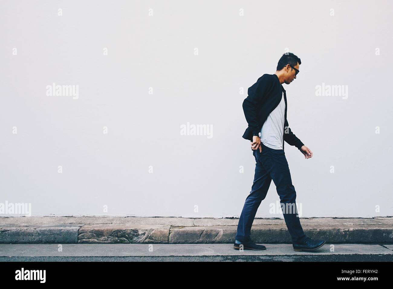 Personne Qui Marche Banque D Image Et Photos Alamy