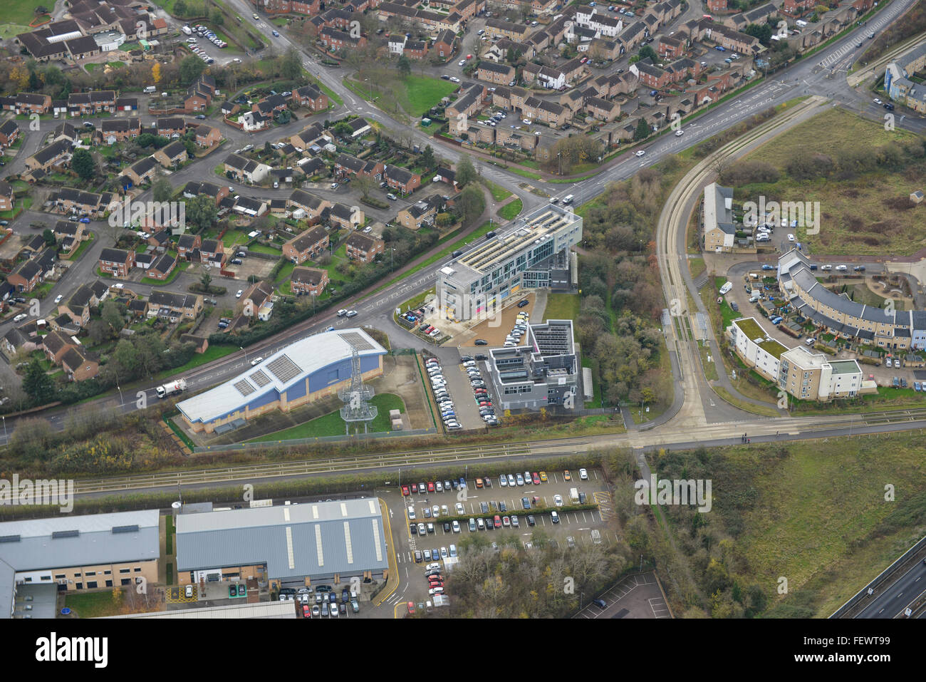 Une vue aérienne d'un nouveau développement immobilier à Cambridge près de l'A14 Banque D'Images