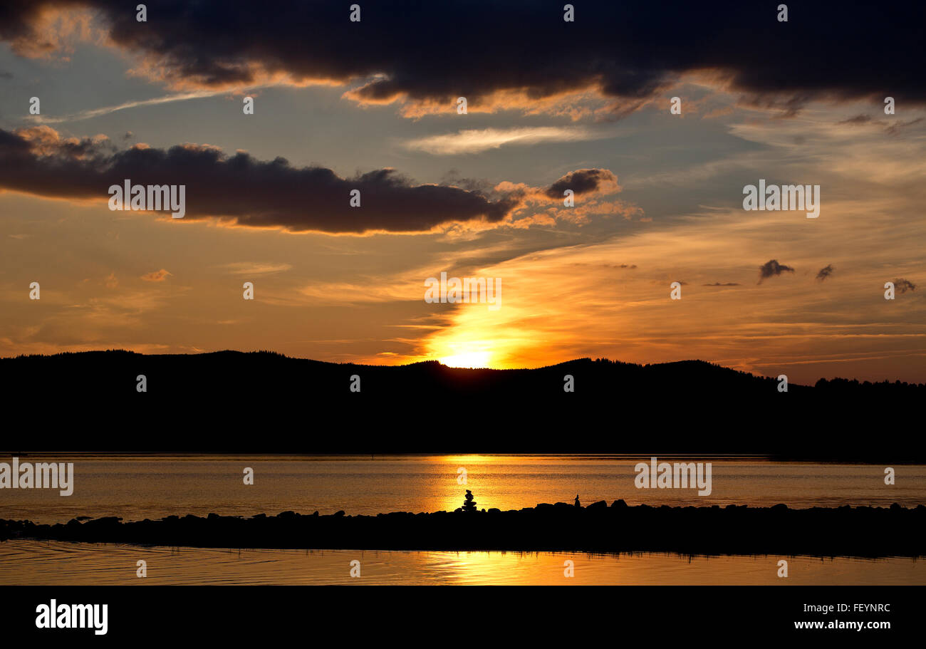 Coucher du soleil sur le lac de Lipno, République tchèque Banque D'Images