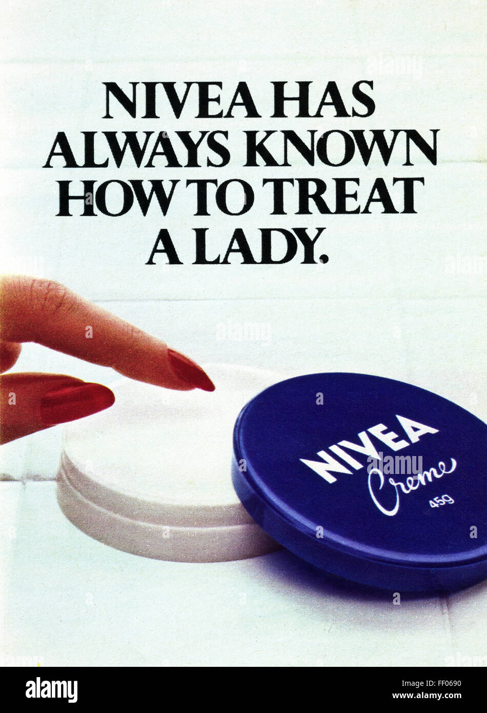 Pleine page couleur original vintage une publicité à partir d'années 1970.  En 1978 Publicité Publicité Nivea crème main Photo Stock - Alamy