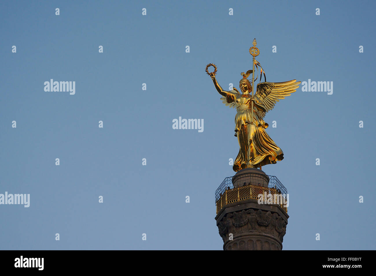 Goldelse, golden angel statue en haut de colonne de la victoire, Berlin Banque D'Images