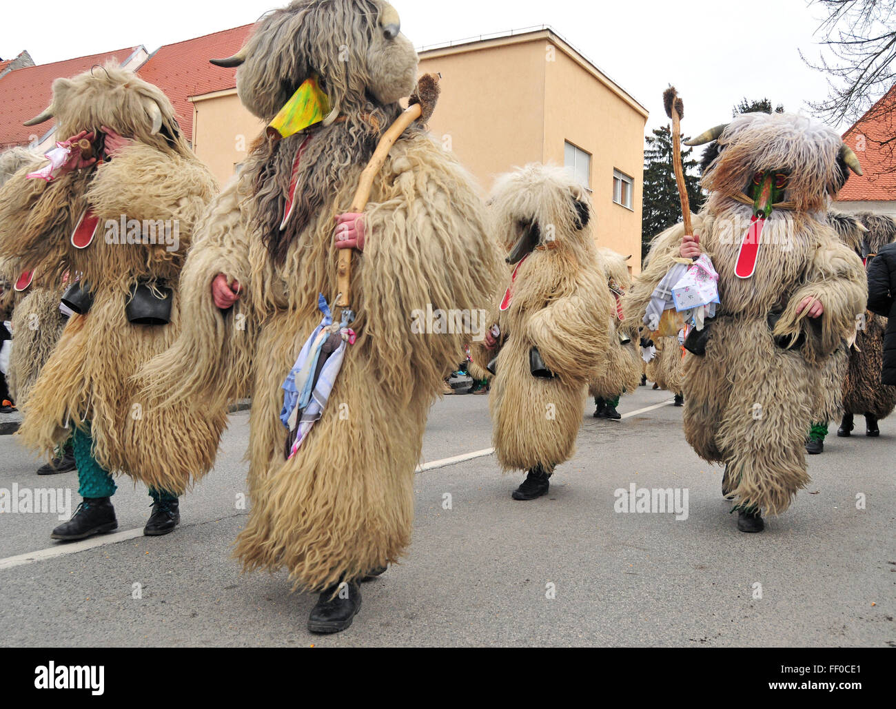 Le carnaval traditionnel dimanche gras avec des chiffres, connu sous le nom de kurent ou korent de Ptuj, la Slovénie Banque D'Images