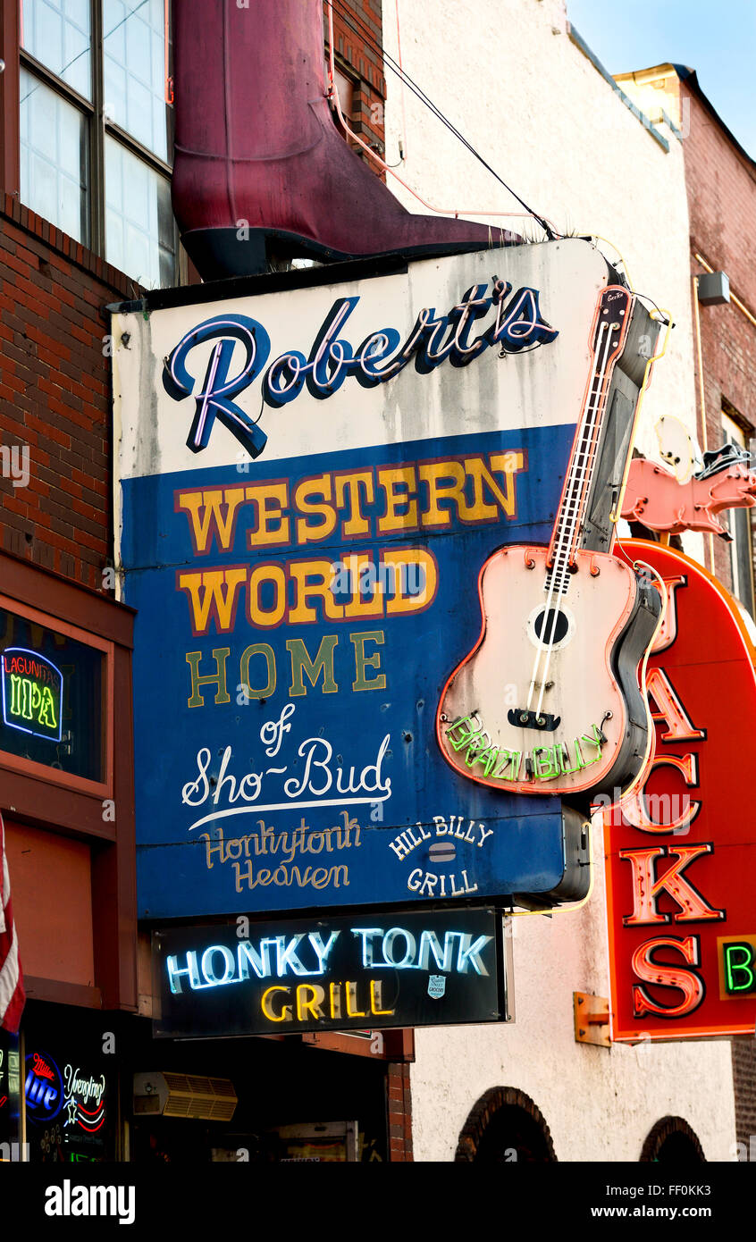 Le centre-ville de Nashville Tennessee signe, jour Banque D'Images