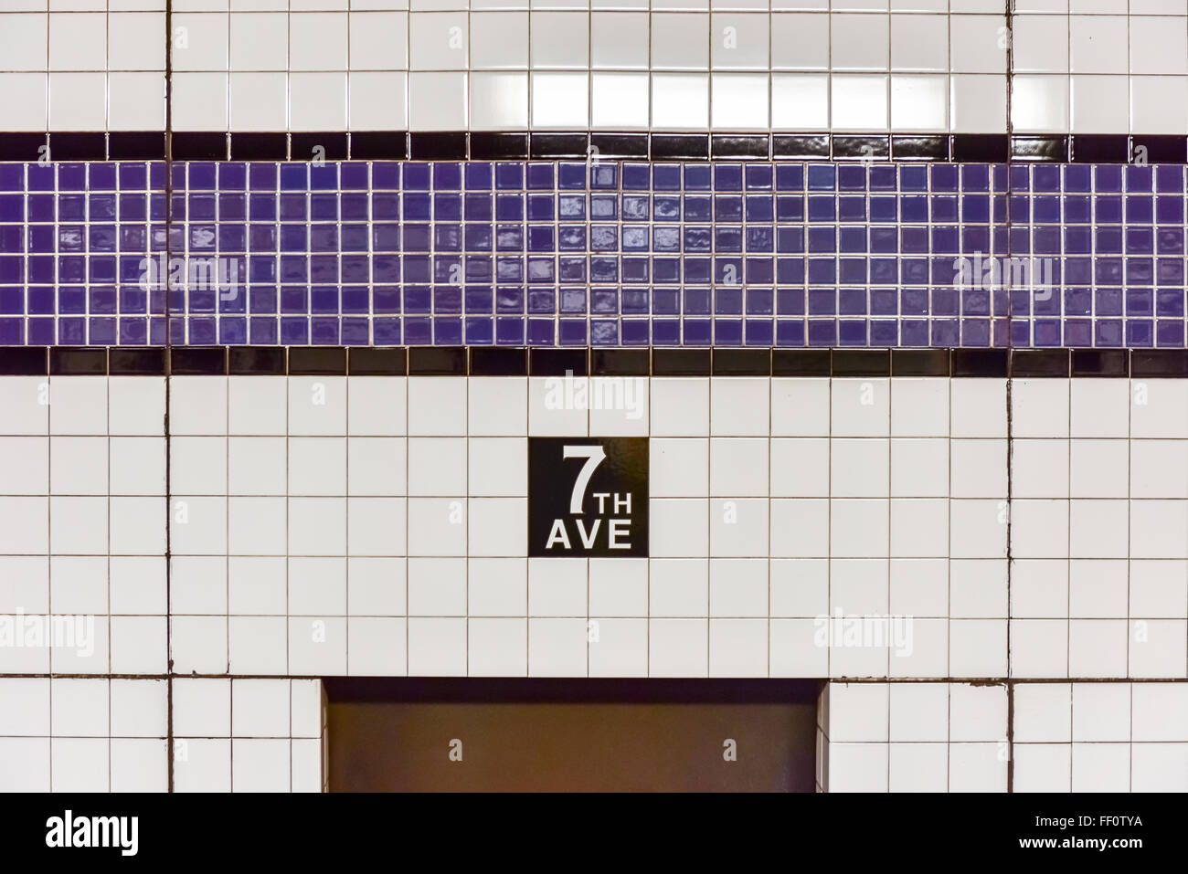 New York City - 24 janvier 2016 : la station de métro de la 7e Avenue à New York. Banque D'Images