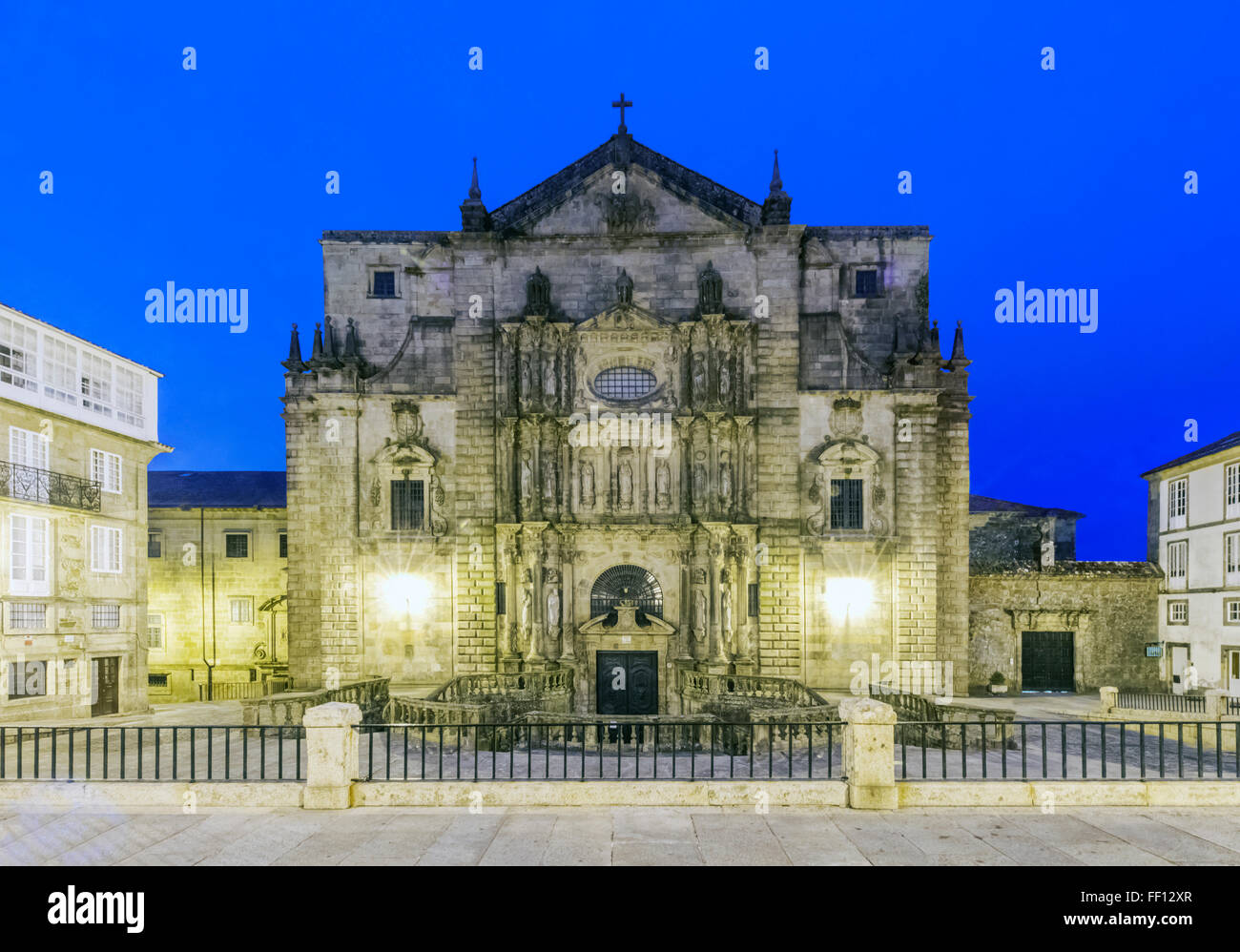 Ornate church illuminé la nuit, Santiago de Compostela, A Coruña, Espagne Banque D'Images