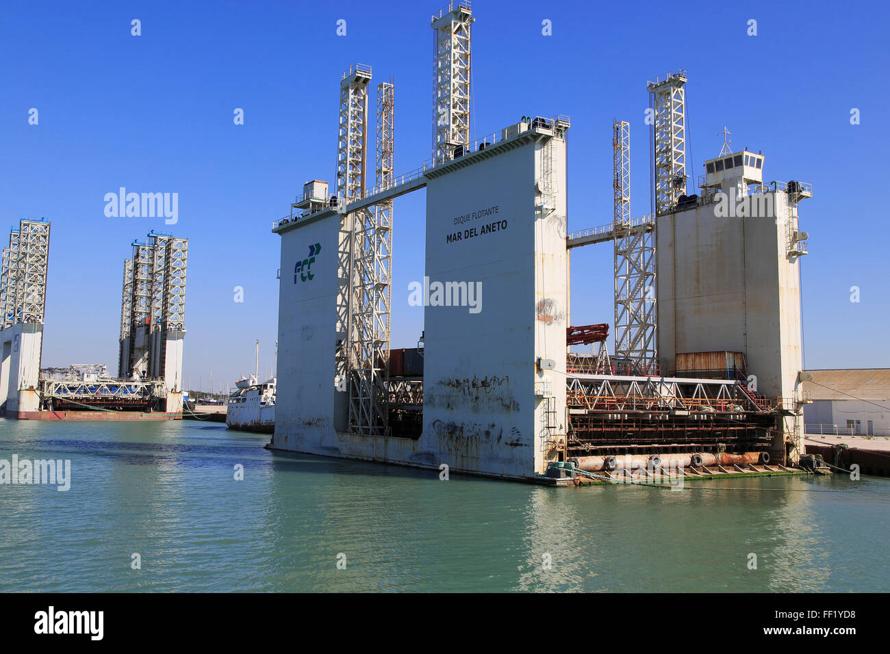 Dock flottant Mar del Aneto, zone portuaire de Puerto de Santa Maria, Cadiz Province,, Espagne Banque D'Images