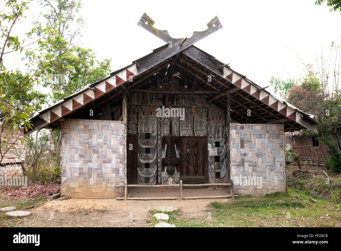 Maison tribaRM Manipuri dans le Centre du patrimoine mondial en ScheduRMed viRMRMage Andro Caste géré par la Mutua Museum, Manipur, Inde, Asie Banque D'Images