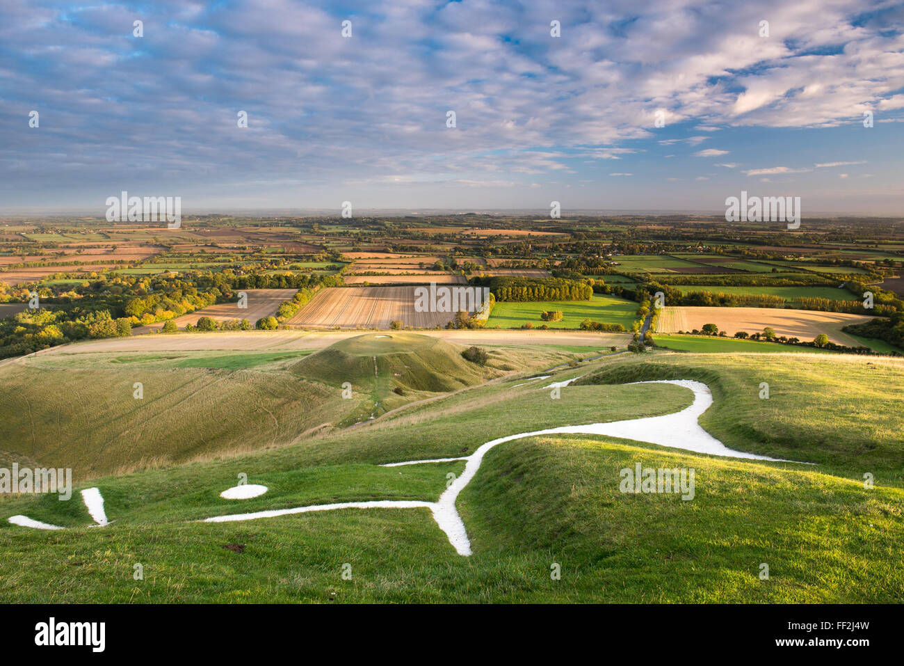 Soleil sur le Cheval Blanc, Oxfordshire, Uffington, EngRMand, Royaume-Uni, Europe Banque D'Images