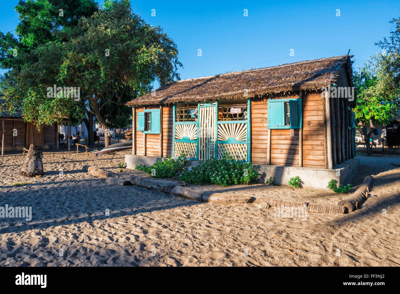 Betany maisons, village de pêcheurs, Morondava, la province de Toliara, Madagascar Banque D'Images