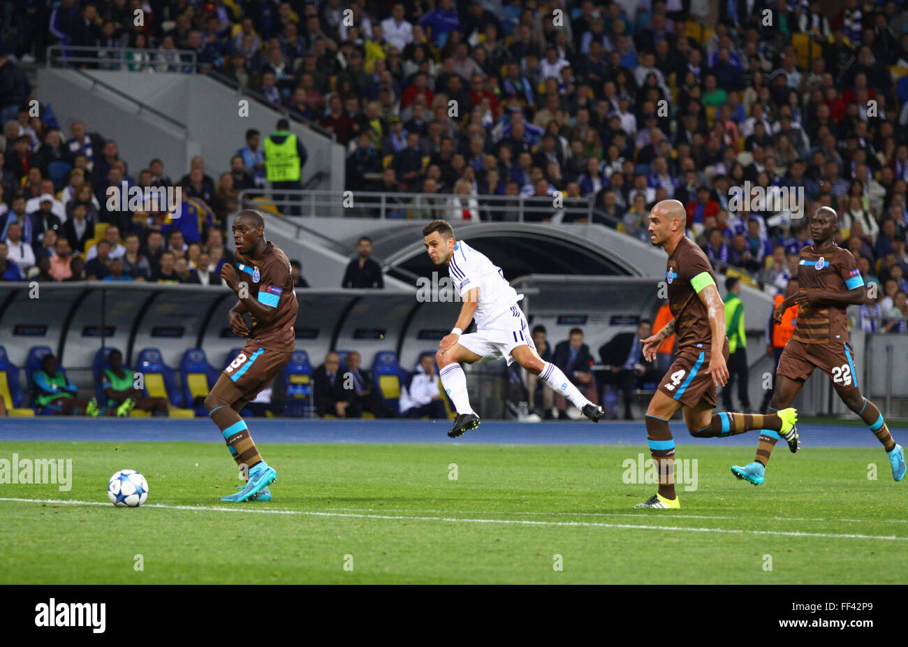 Ligue des Champions match FC Dynamo Kyiv vs FC Porto Banque D'Images