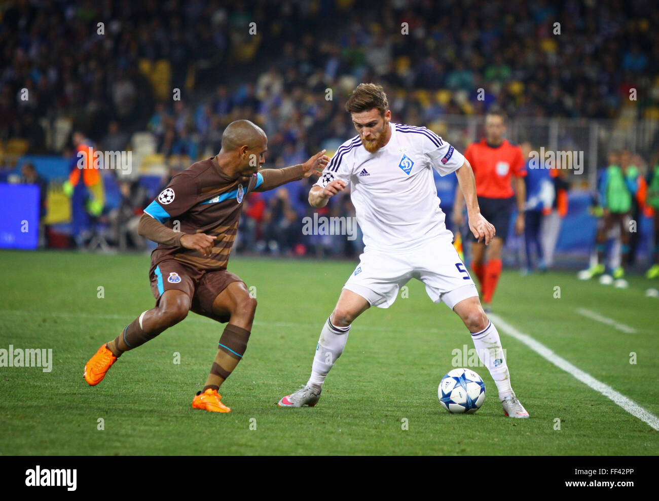 Ligue des Champions match FC Dynamo Kyiv vs FC Porto Banque D'Images