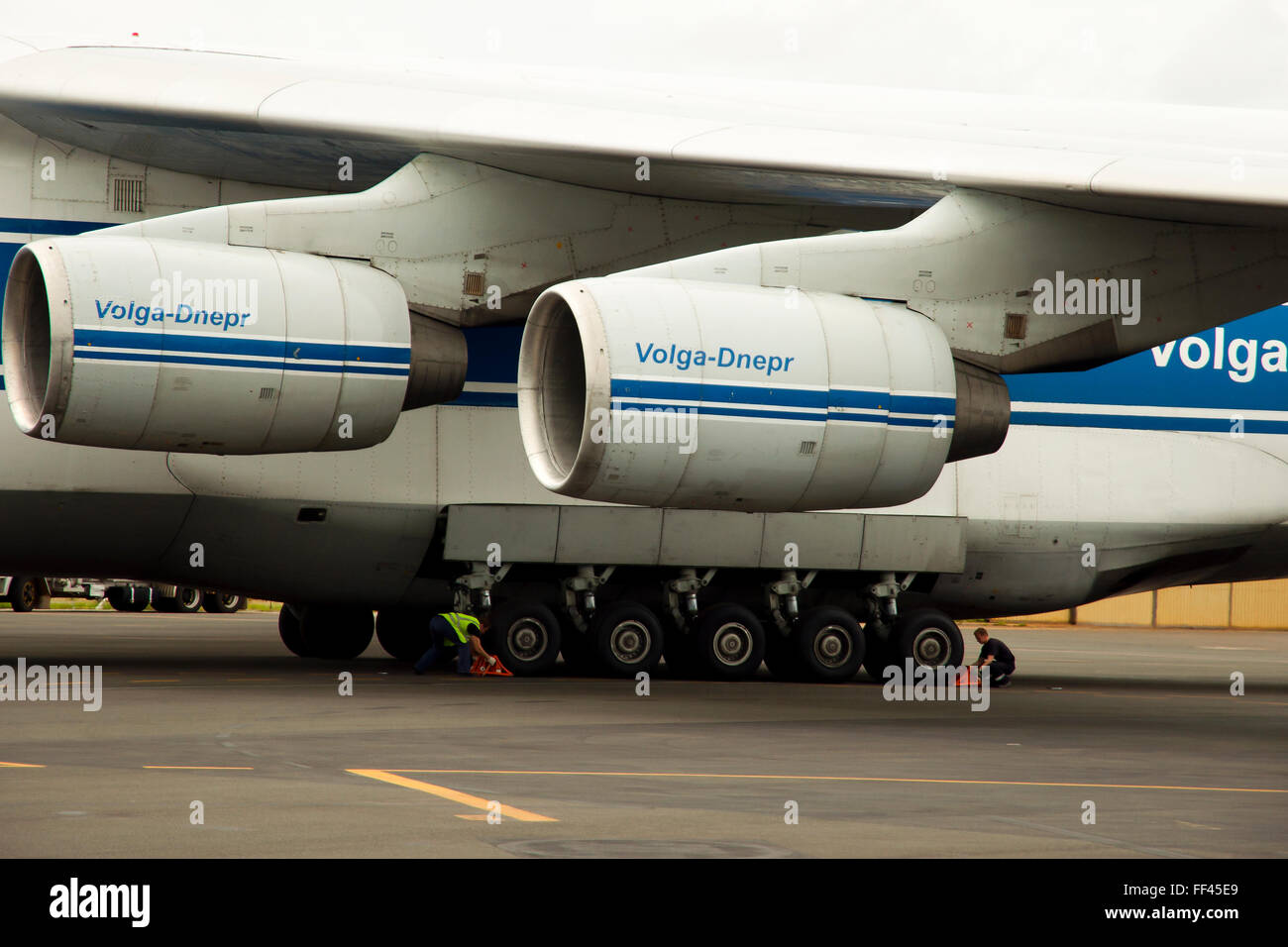 Volga-Dnepr russe Antonov (AN-124) avion cargo Banque D'Images