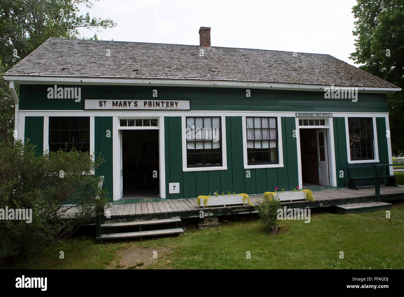 Un magasin de l'imprimante à Sherbrooke Village en Nouvelle-Écosse, Canada.  Le bâtiment historique a une façade en bois Photo Stock - Alamy