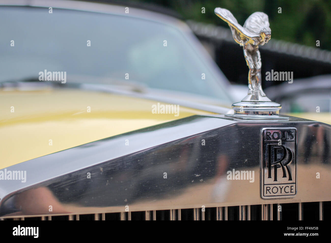 Rolls royce esprit extase Banque de photographies et d'images à haute  résolution - Alamy