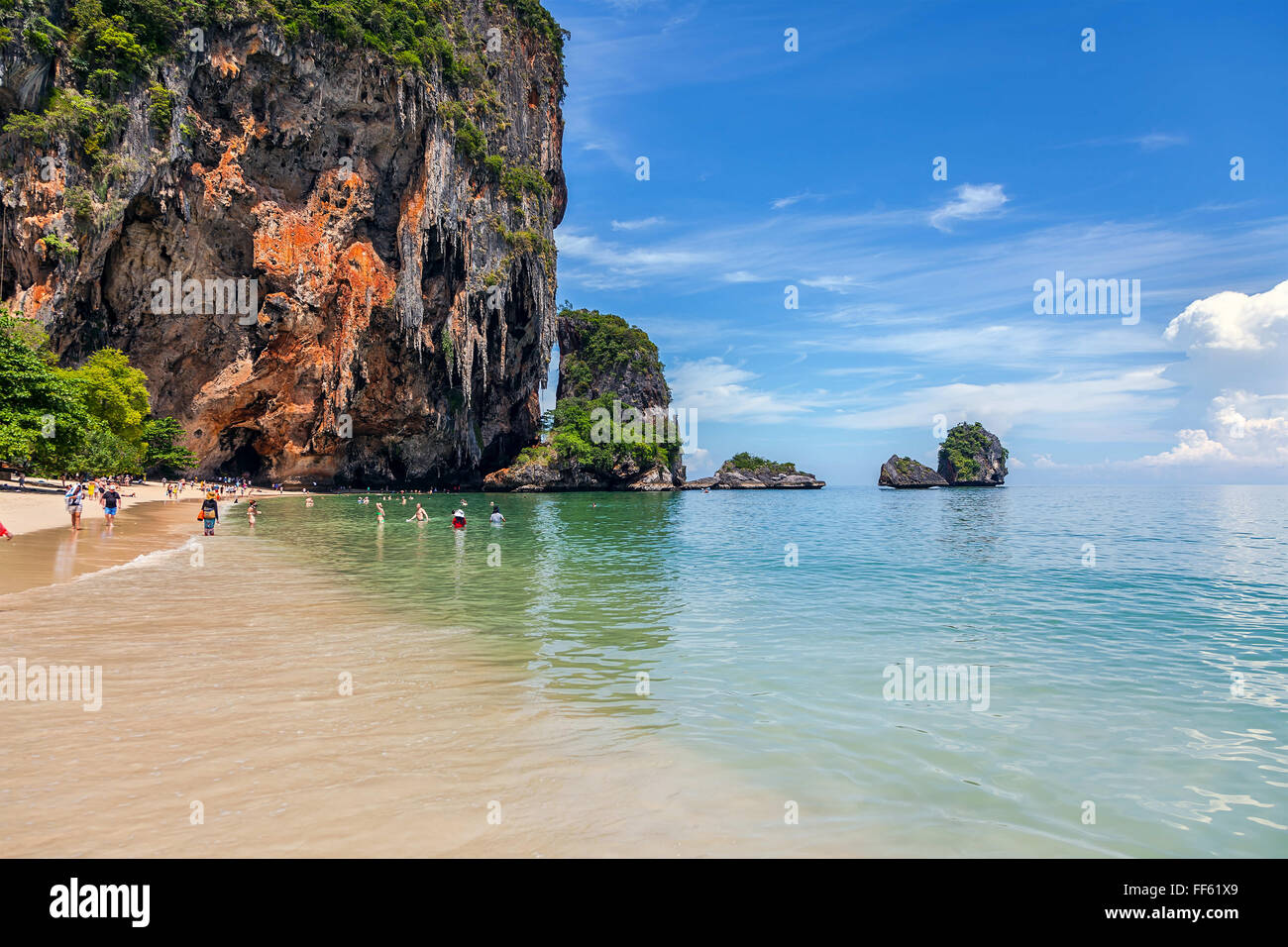 Célèbre Railay beach dans la province thaïlandaise de Krabi. Banque D'Images