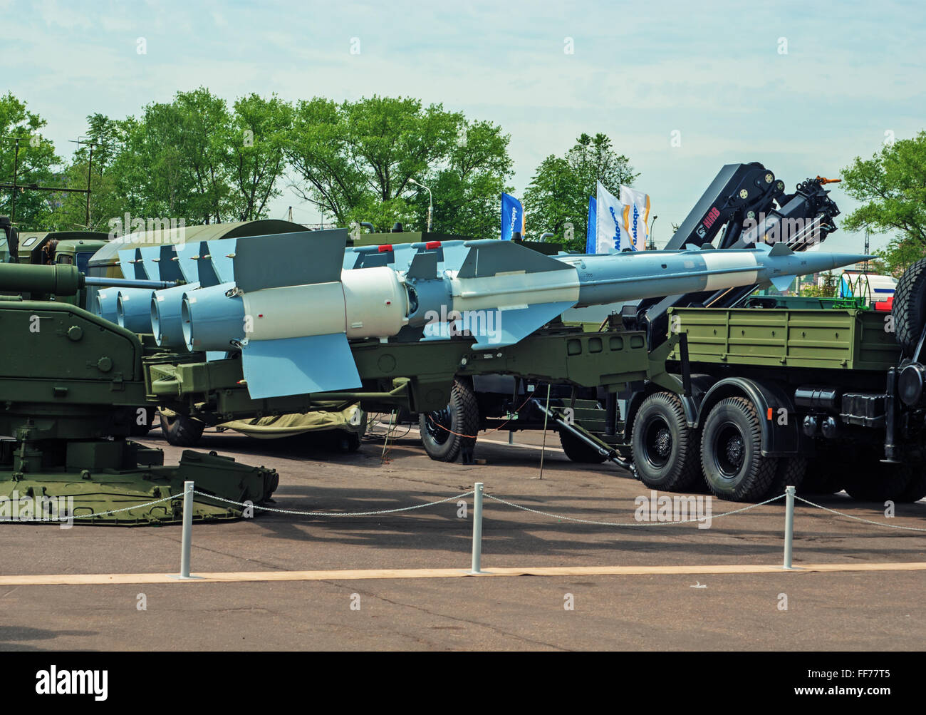 5e exposition militaire biélorusse MILEX 2009 - mai 2009. Les missiles antiaériens (ZRK) de gamme moyenne C-125-2TM 'PECHORA 2TM'. Banque D'Images