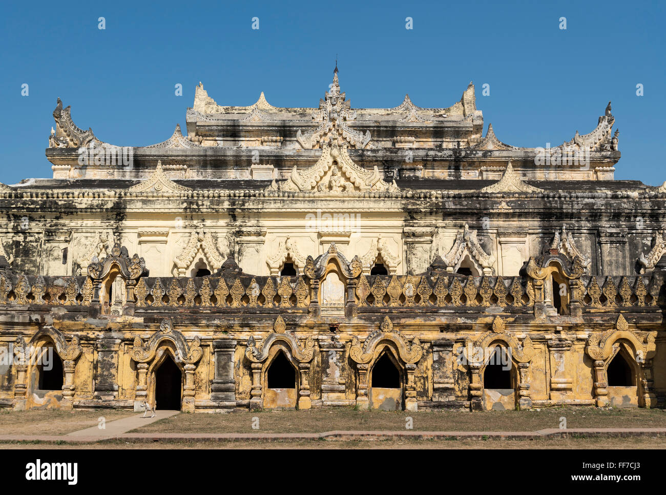 Maha Aungmye Bonzan (Mahar Aung Mye Bon San) Monastère, Inwa près de Mandalay, Birmanie (Myanmar) Banque D'Images