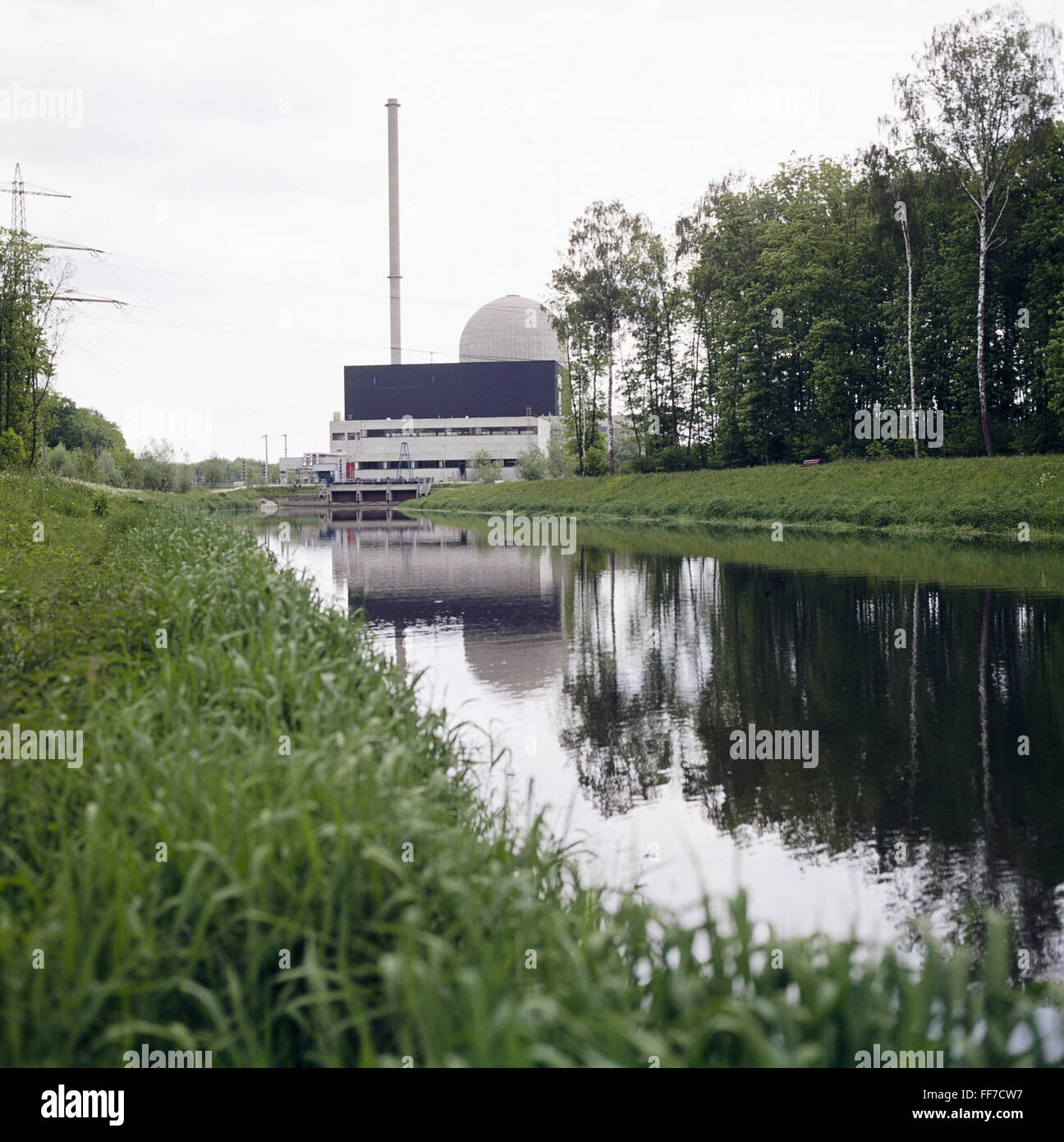 Énergie, énergie nucléaire, centrale électrique, Brokdorf, Schleswig-Holstein, vue extérieure, vers 1980, droits additionnels-Clearences-non disponible Banque D'Images