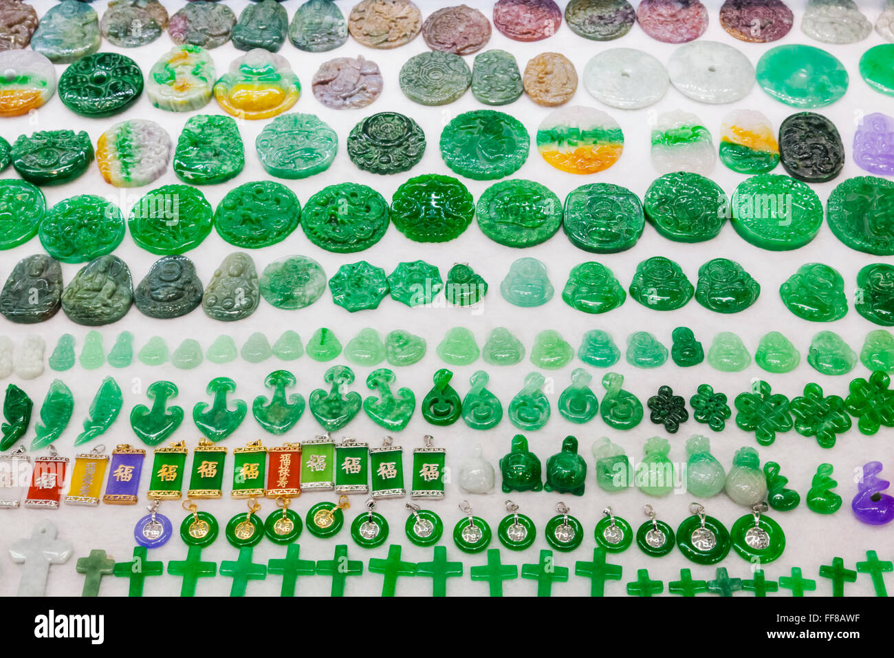 La Chine, de Hong Kong, Stanley Market, l'affichage de bijoux de Jade Banque D'Images