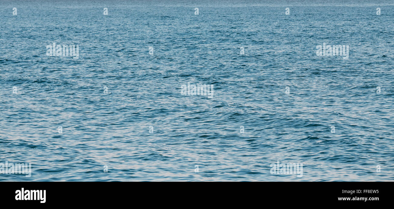 Bleu Océan mer l'eau de surface d'arrière-plan Banque D'Images