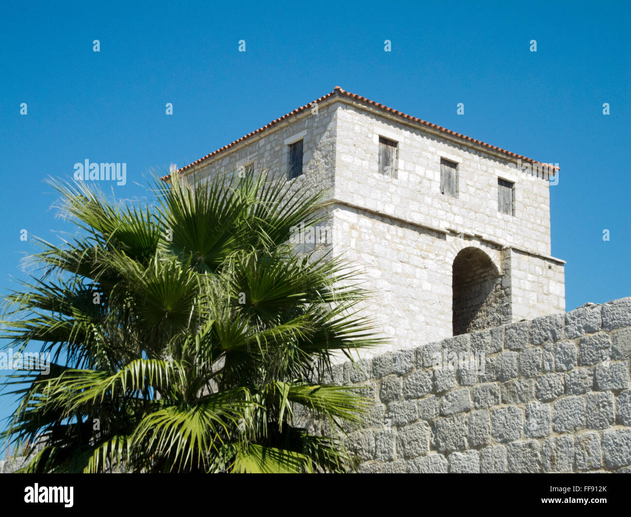 Kroatien, Dalmatien, Halbinsel Pag, Stadt Pag, Festungsturm Banque D'Images