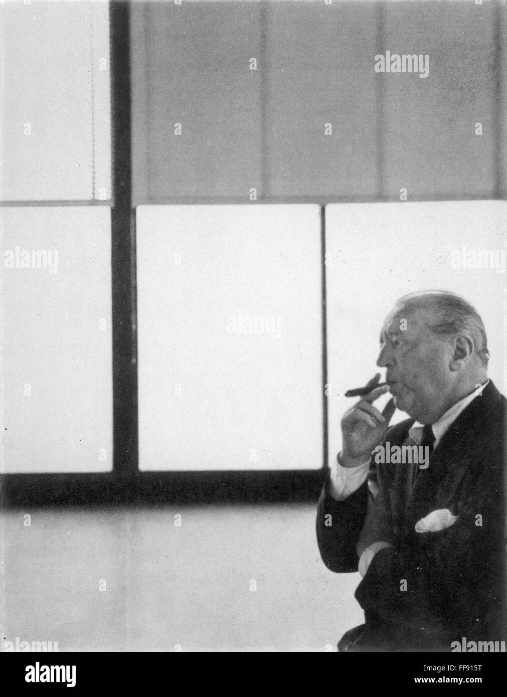 Ludwig Mies Van Der Rohe Portrait Banque De Photographies Et Dimages à Haute Résolution Alamy 6594