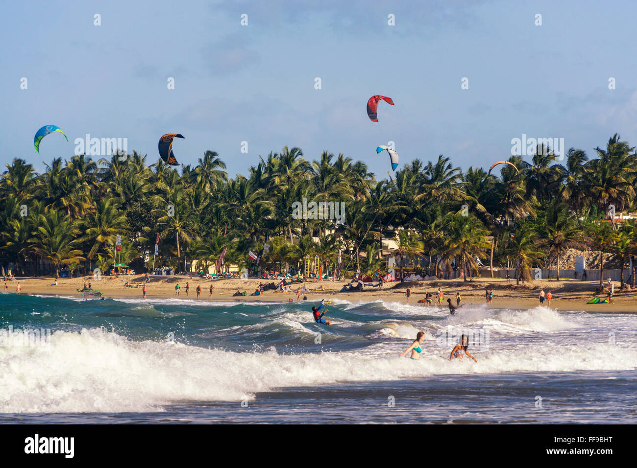 Kiteboarder, kite surf , plage de Cabarete, Côte Nord, République Dominicaine Banque D'Images