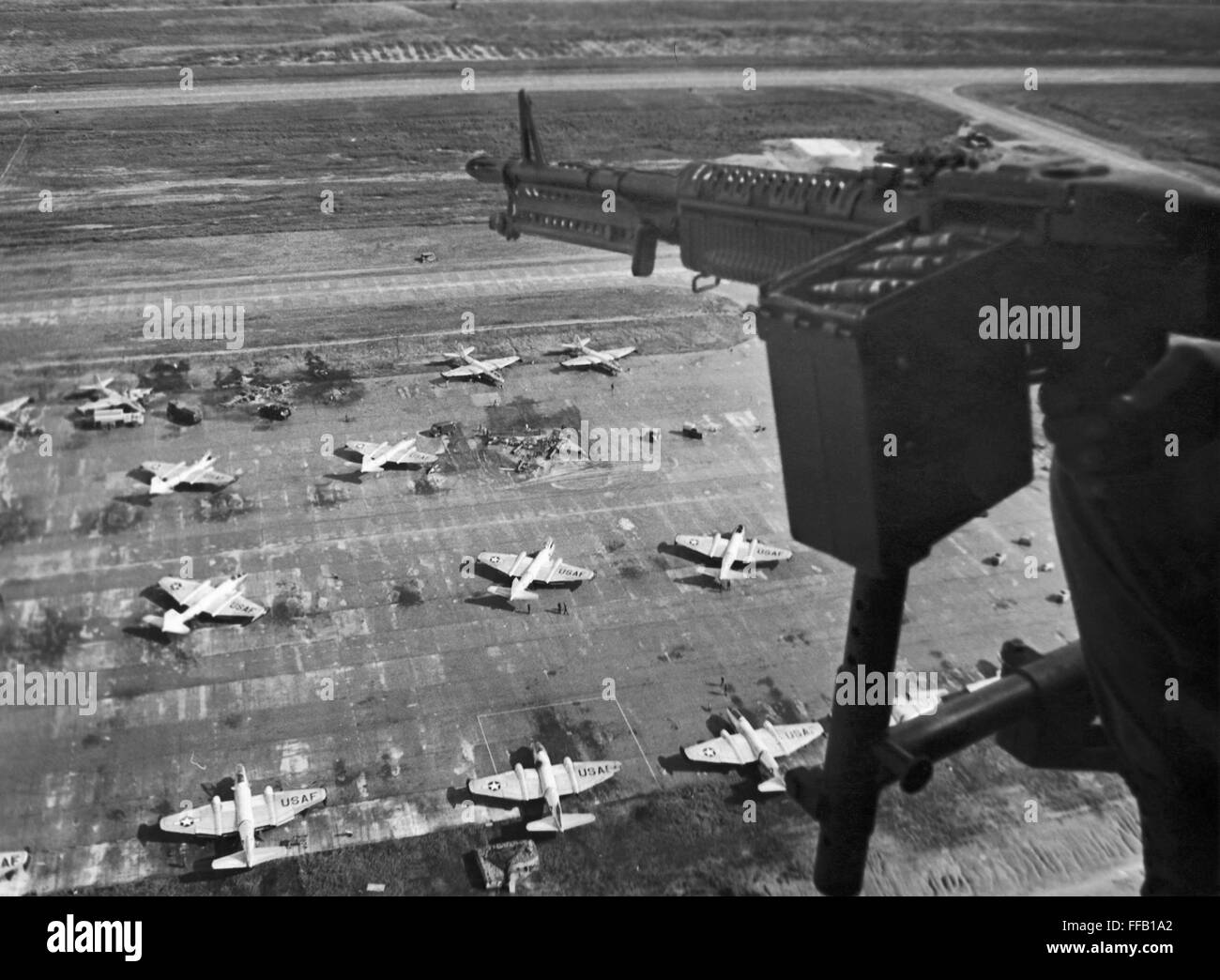 Guerre du Vietnam : AIR BASE, 1964. NAerial /Avis de Bien Hoa Air Base, novembre 1964. Banque D'Images