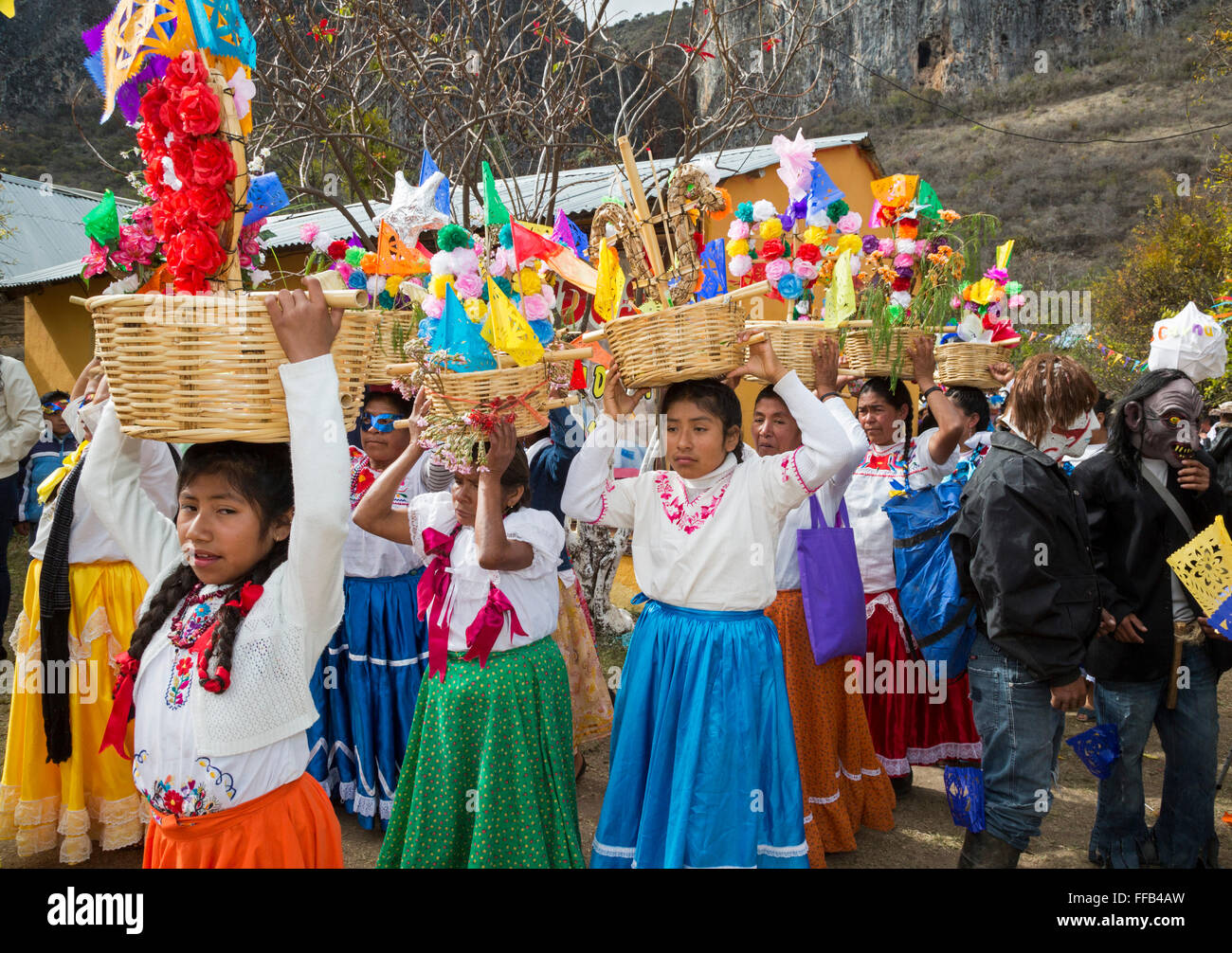 Santiago Apoala, Oaxaca, Mexique - Les résidents d'une petite ville de montagne mixtèque participer à l'étape de leur Célébration de carnaval Carême Banque D'Images