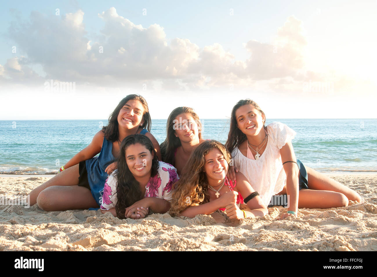Groupe ado Banque de photographies et d’images à haute résolution - Alamy