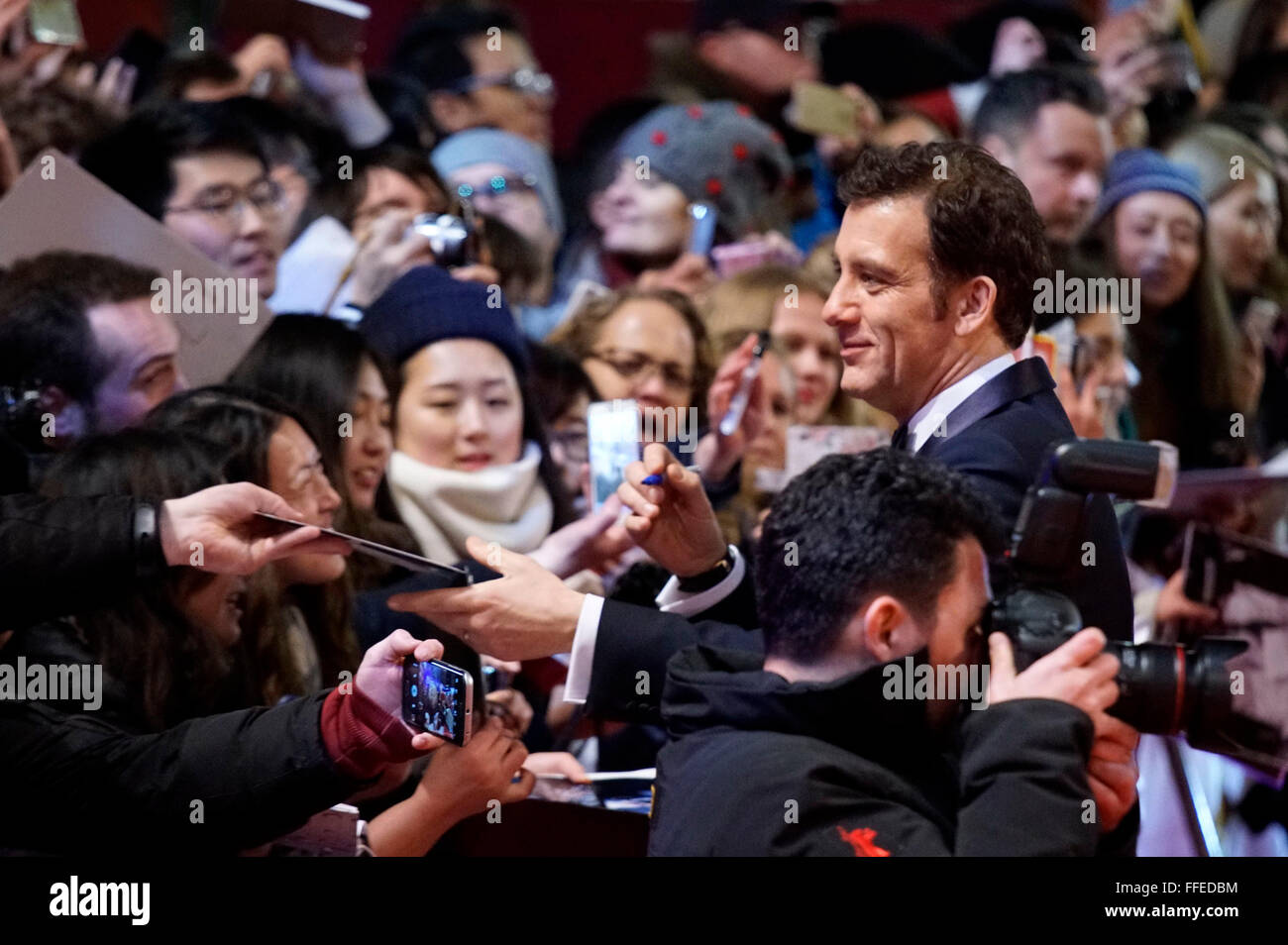 Clive Owen qui fréquentent le "Hail Caesar !' en première mondiale au 66e Festival International du Film de Berlin Berlinale Berlinale 2016 / au Palais le 11 février 2016 à Berlin, Allemagne. Banque D'Images