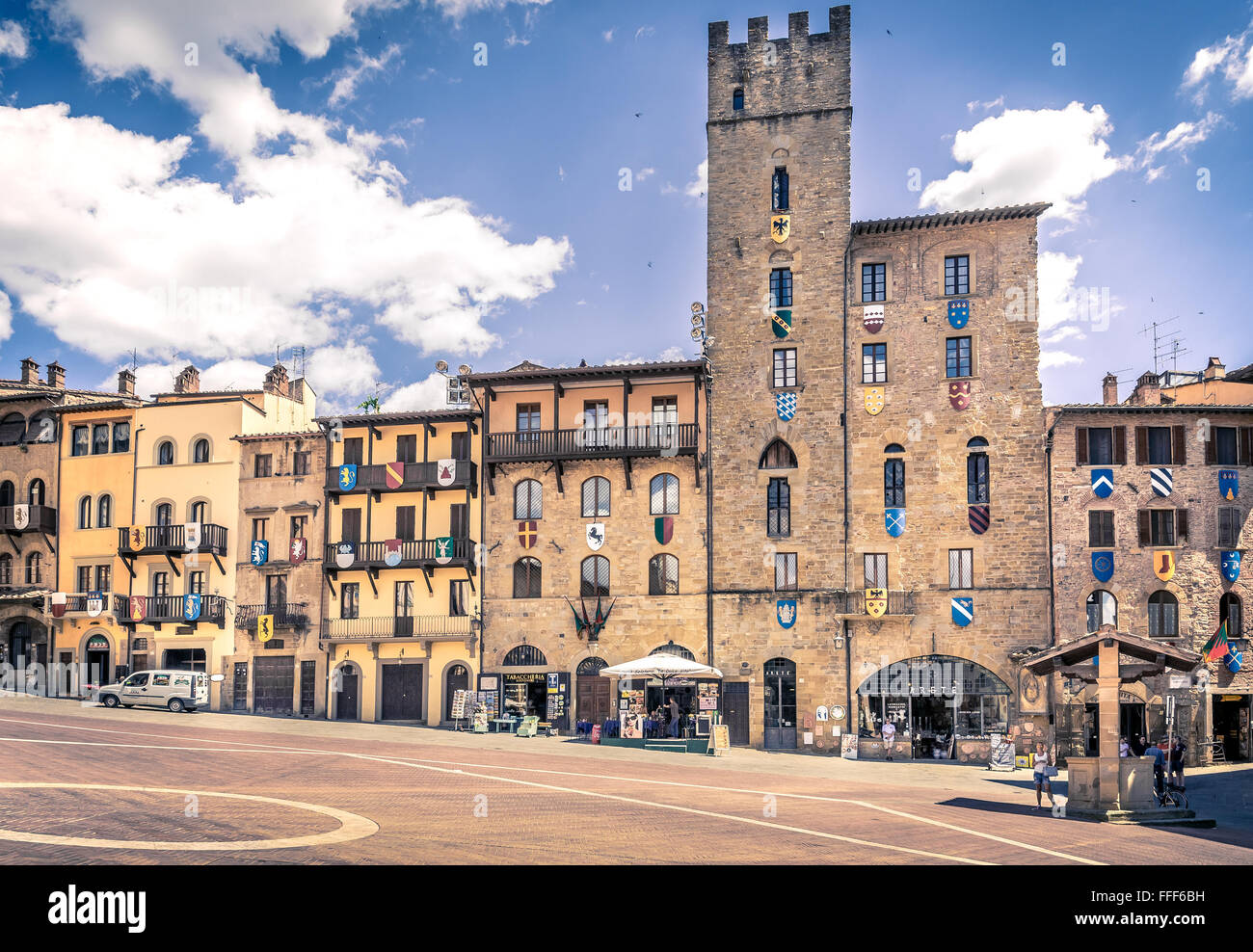 AREZZO, ITALIE - 26 juin 2015 : La Piazza Grande, la place principale de la ville de Arezzo toscane, italie Banque D'Images