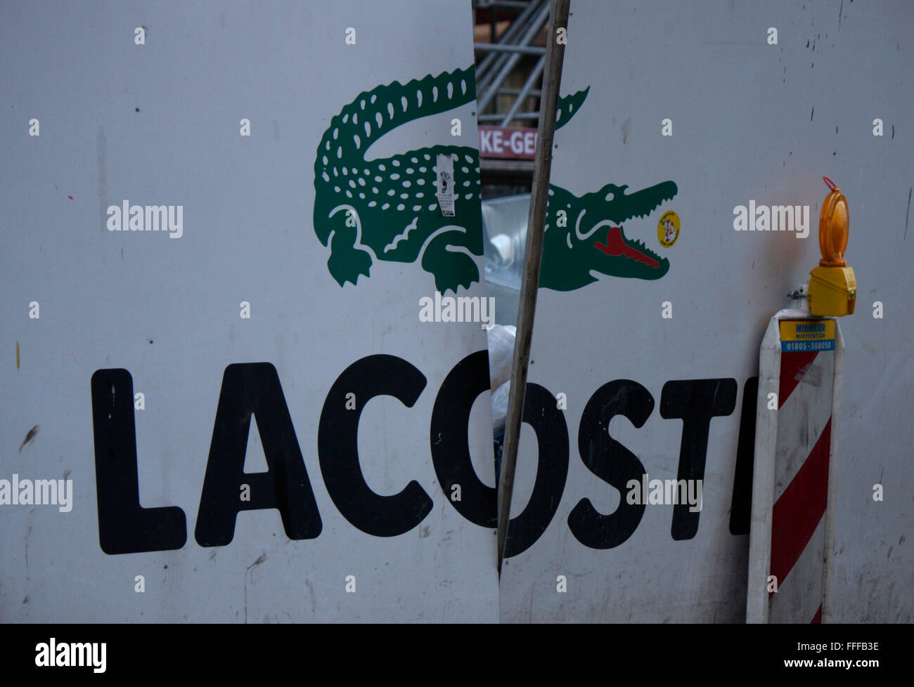 Markenname : 'Lacoste', Berlin. Banque D'Images