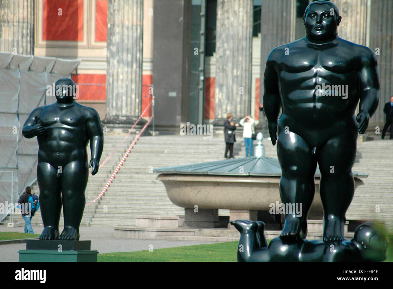 Skulpturen von Fernando Botero vor dem Alten Museum, Museumsinsel, Berlin-Mitte. Banque D'Images