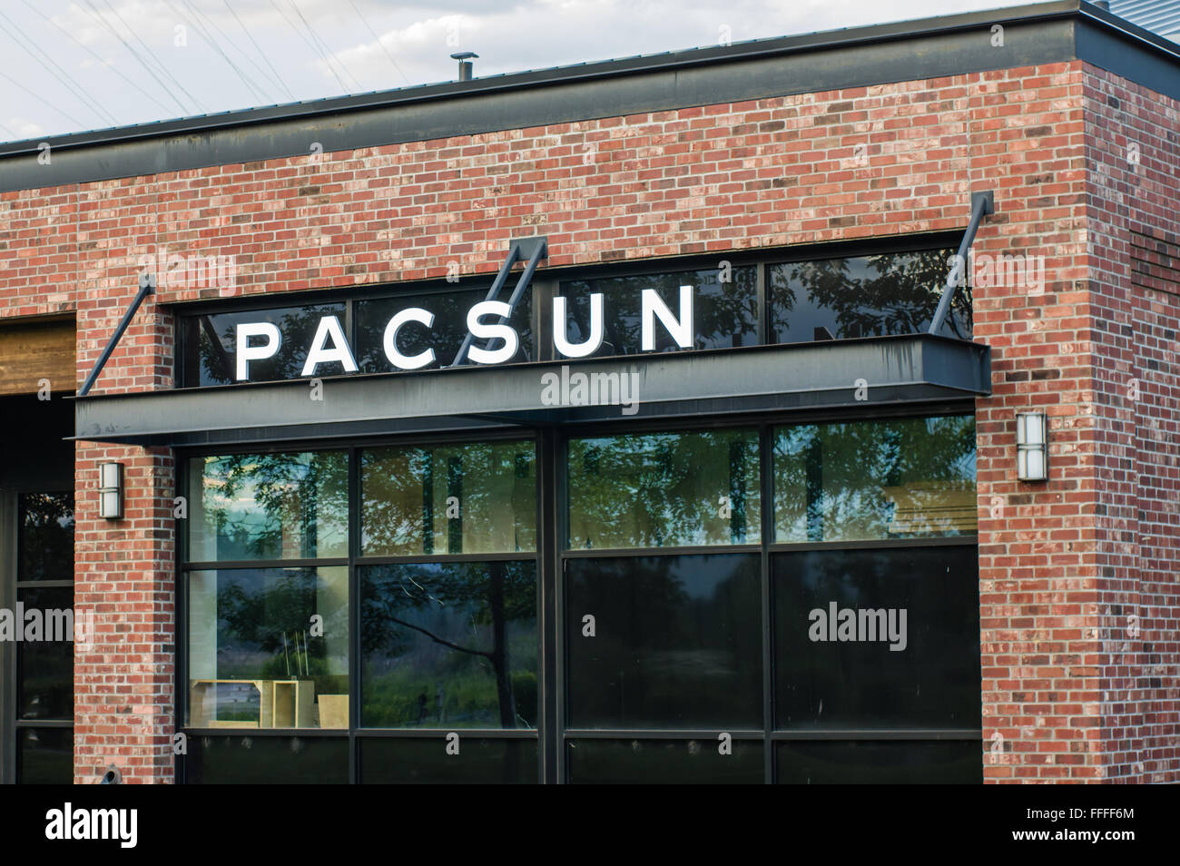 Pacsun magasin de détail dans le Old Mill District shopping mall. Bend, Oregon Banque D'Images