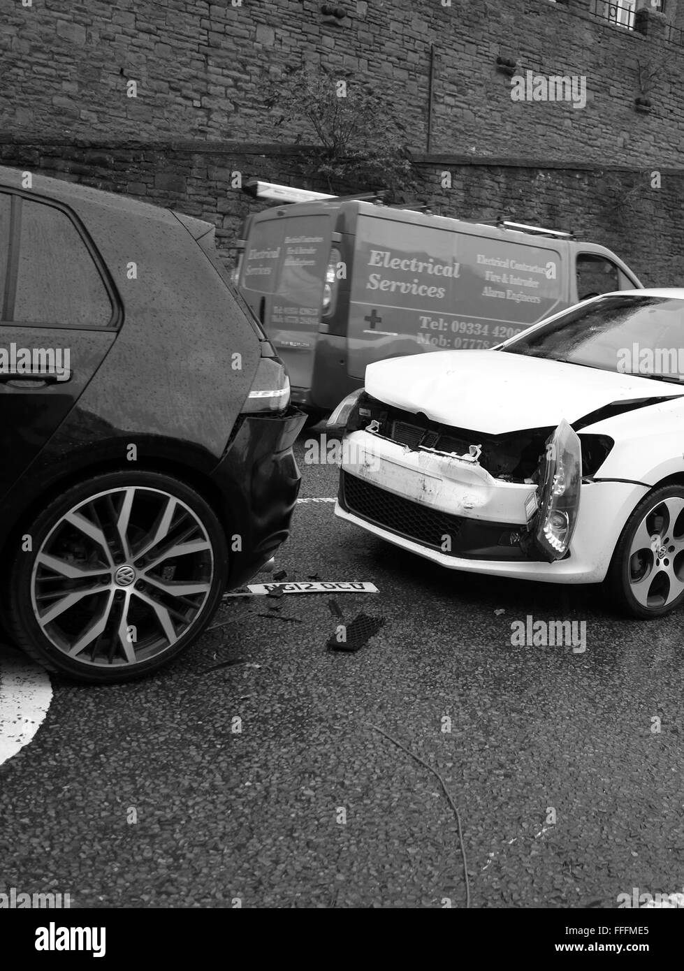 Trois Volkswagen accident de voiture dans le centre de Bristol, un polo est allé à l'arrière d'un golf en la poussant dans une Passat. 16 Janvier 2016 Banque D'Images
